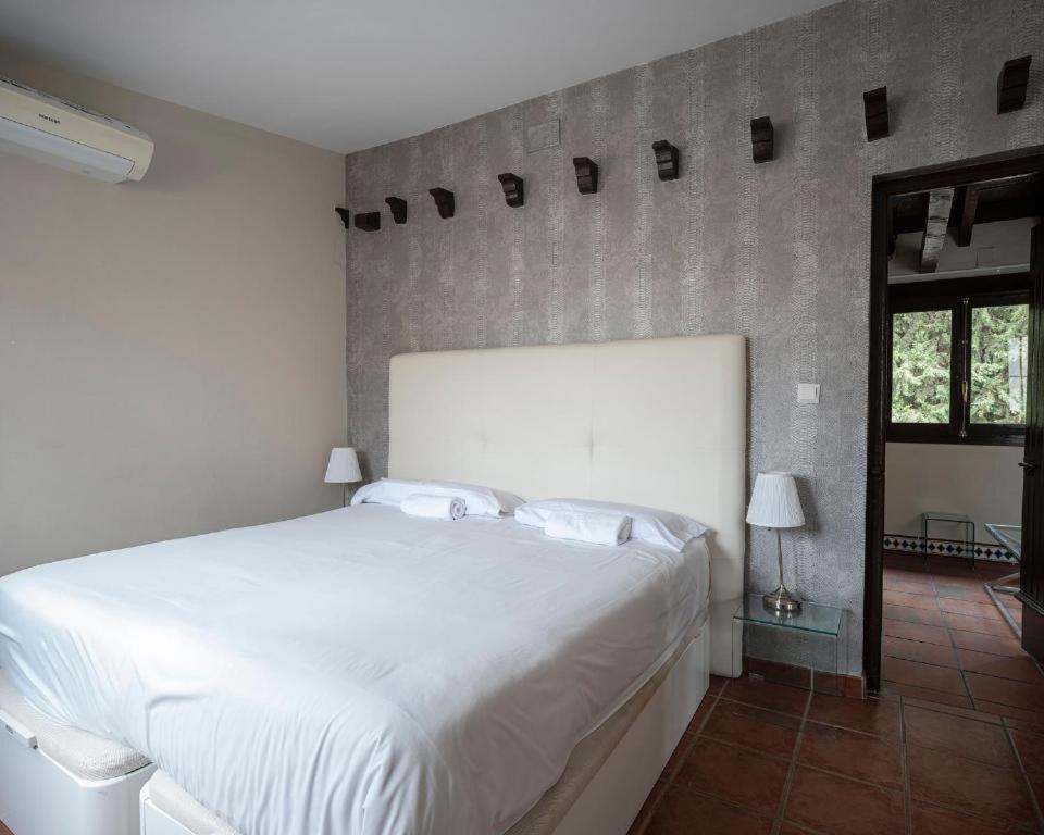 Apartamentos Optima Palacete De La Alhambra Junto A La Alhambra Granada Ngoại thất bức ảnh